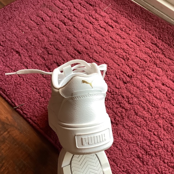 Shoes - Picture 8 of 13